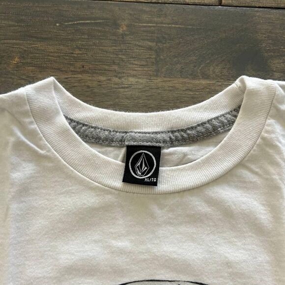 Y2K Volcom Skate Skeleton Skull "True To This" Graphic Tee Shirt Boy's Size XL - Picture 3 of 7